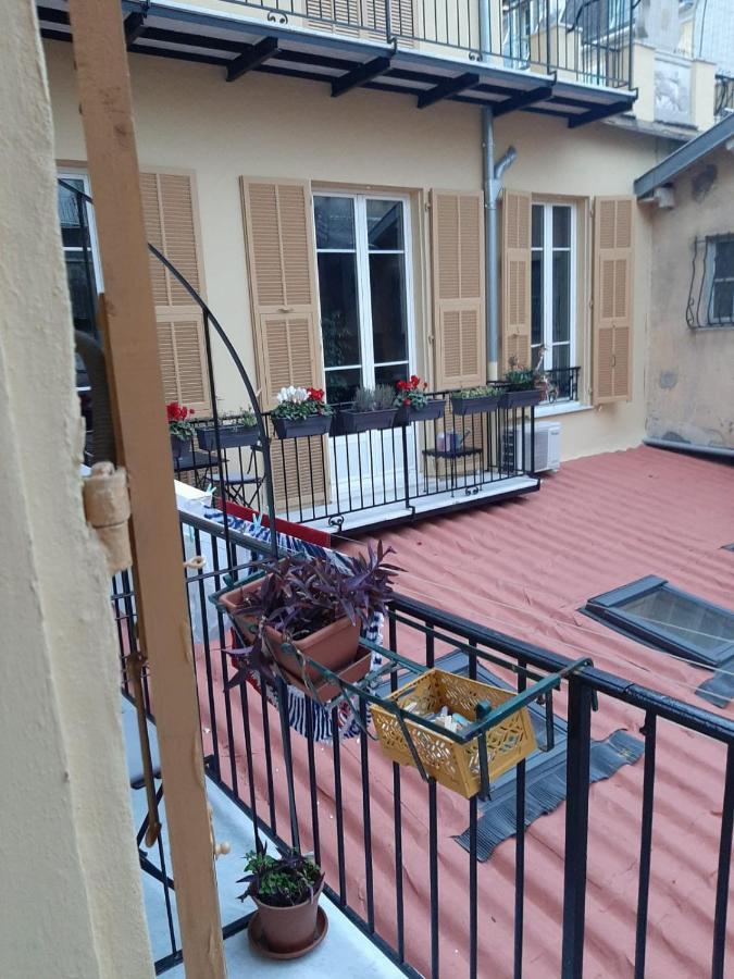 Little Studio In Rue Biscarra Niza Exterior foto